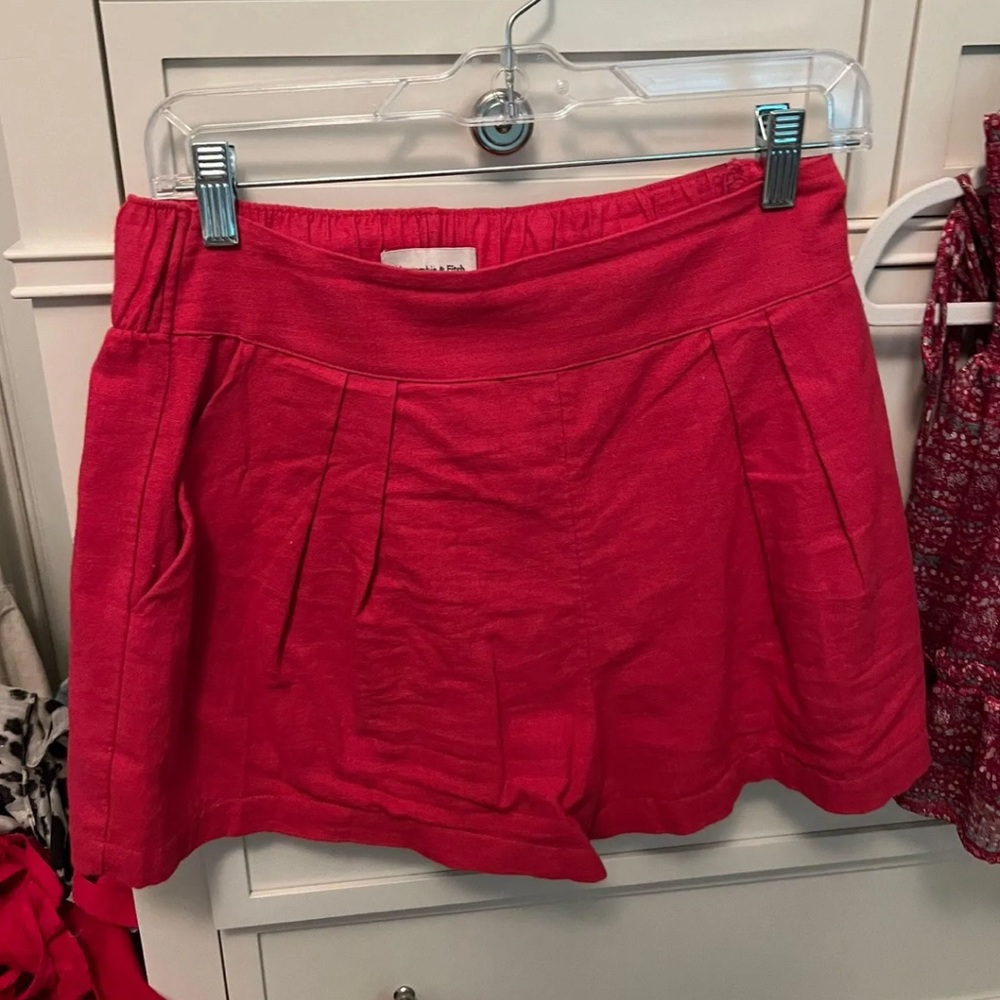 Abercrombie and fitch red shorts